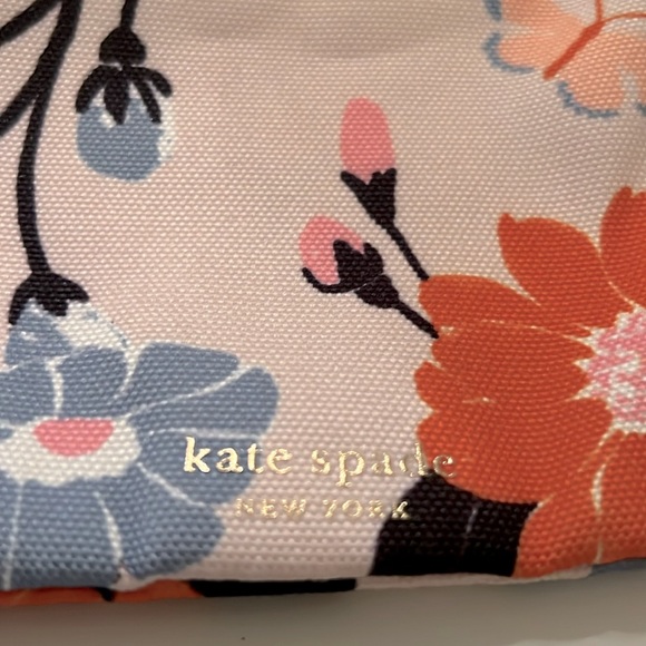 Kate Spade Travel Bag Set-Floral Garden - Picture 8 of 8